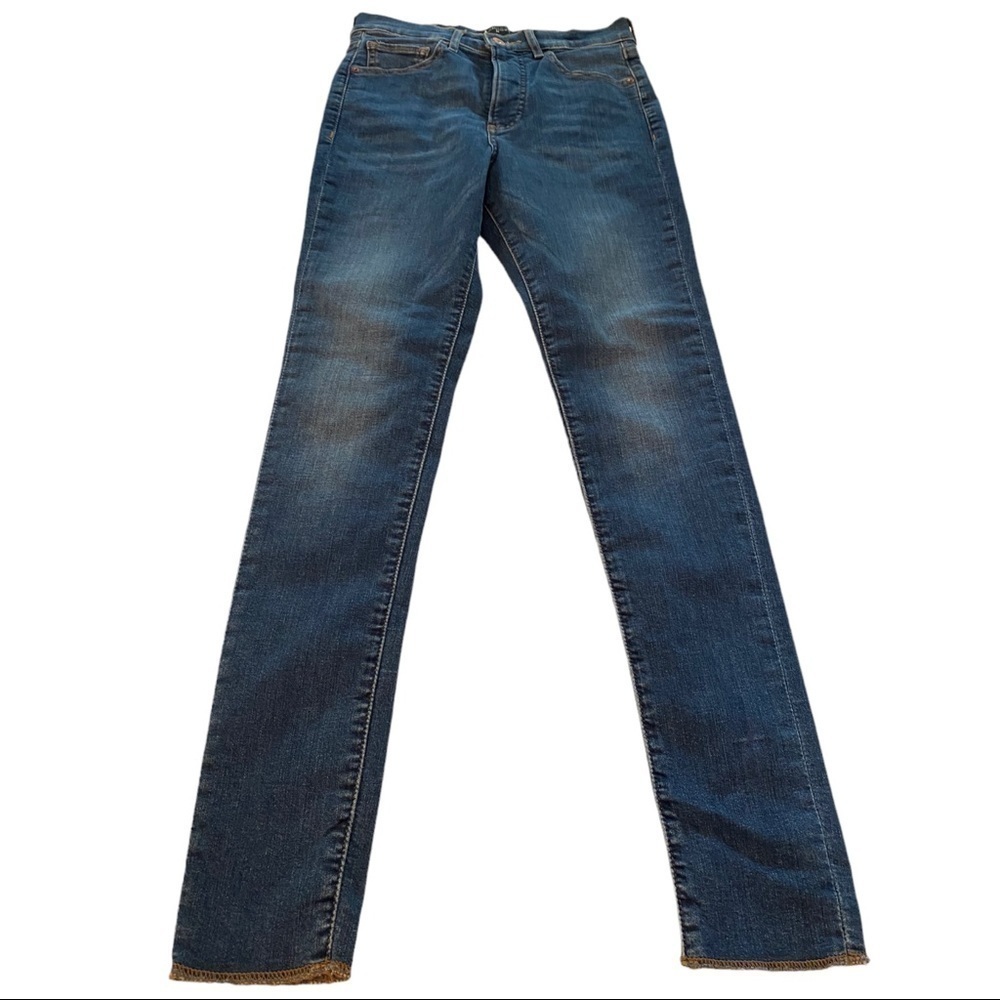 Express NWOT Medium Wash Contrast Stitch Skinny Jean